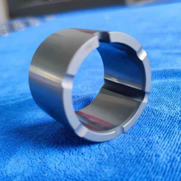 Customized Pressureless Sintered Silicon Carbide Sliding Bearing With 2800 HV5 Hardness And Corrosion Resistance
